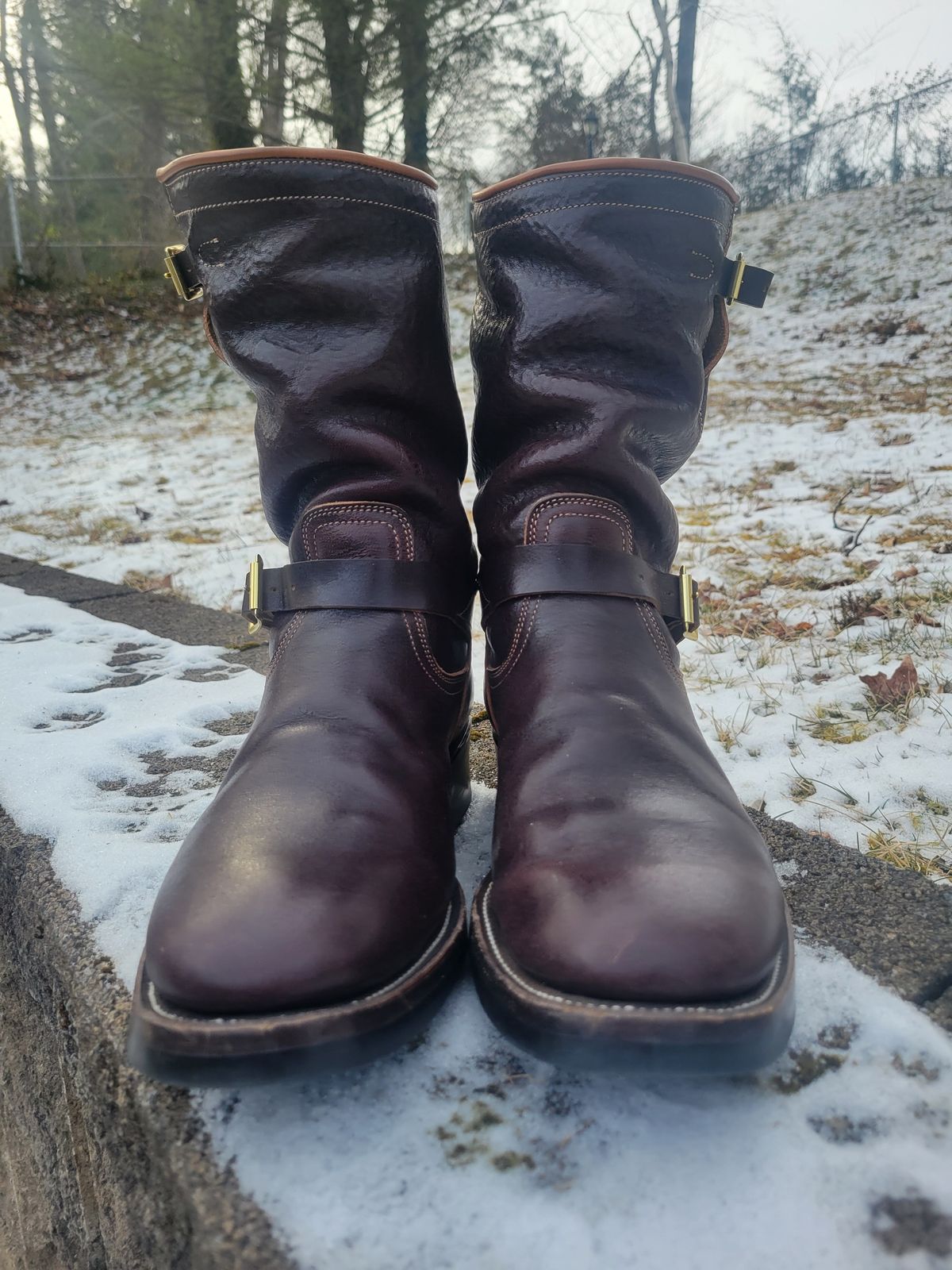 Photo by giraffchen on January 29, 2026 of the Unsung U 22-2 Engineer Boot in Horween Dark Brown Aspen Steerhide.