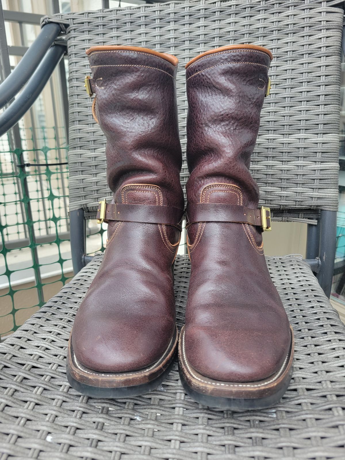 Photo by giraffchen on March 5, 2026 of the Unsung U 22-2 Engineer Boot in Horween Dark Brown Aspen Steerhide.