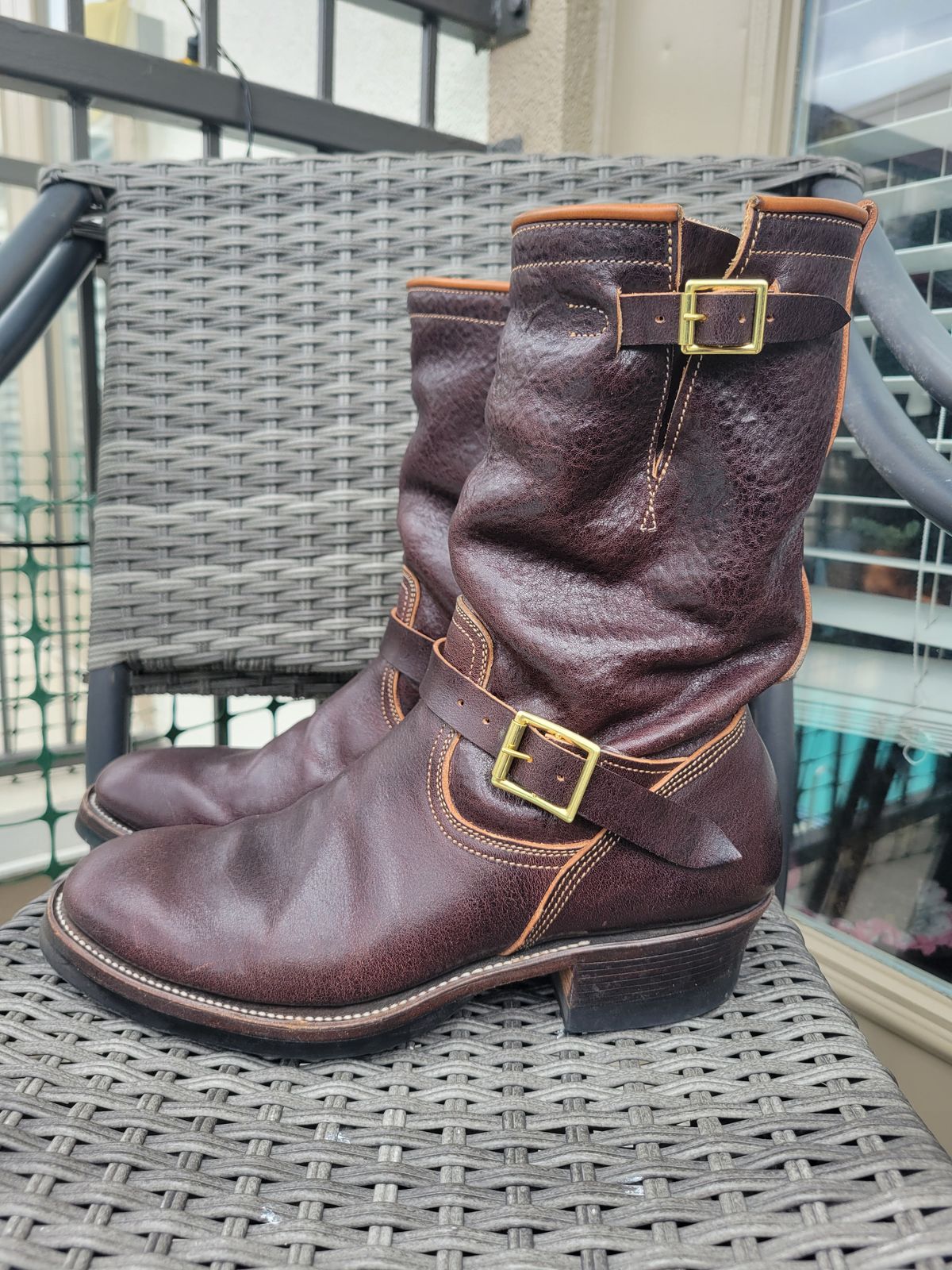 Photo by giraffchen on March 5, 2026 of the Unsung U 22-2 Engineer Boot in Horween Dark Brown Aspen Steerhide.