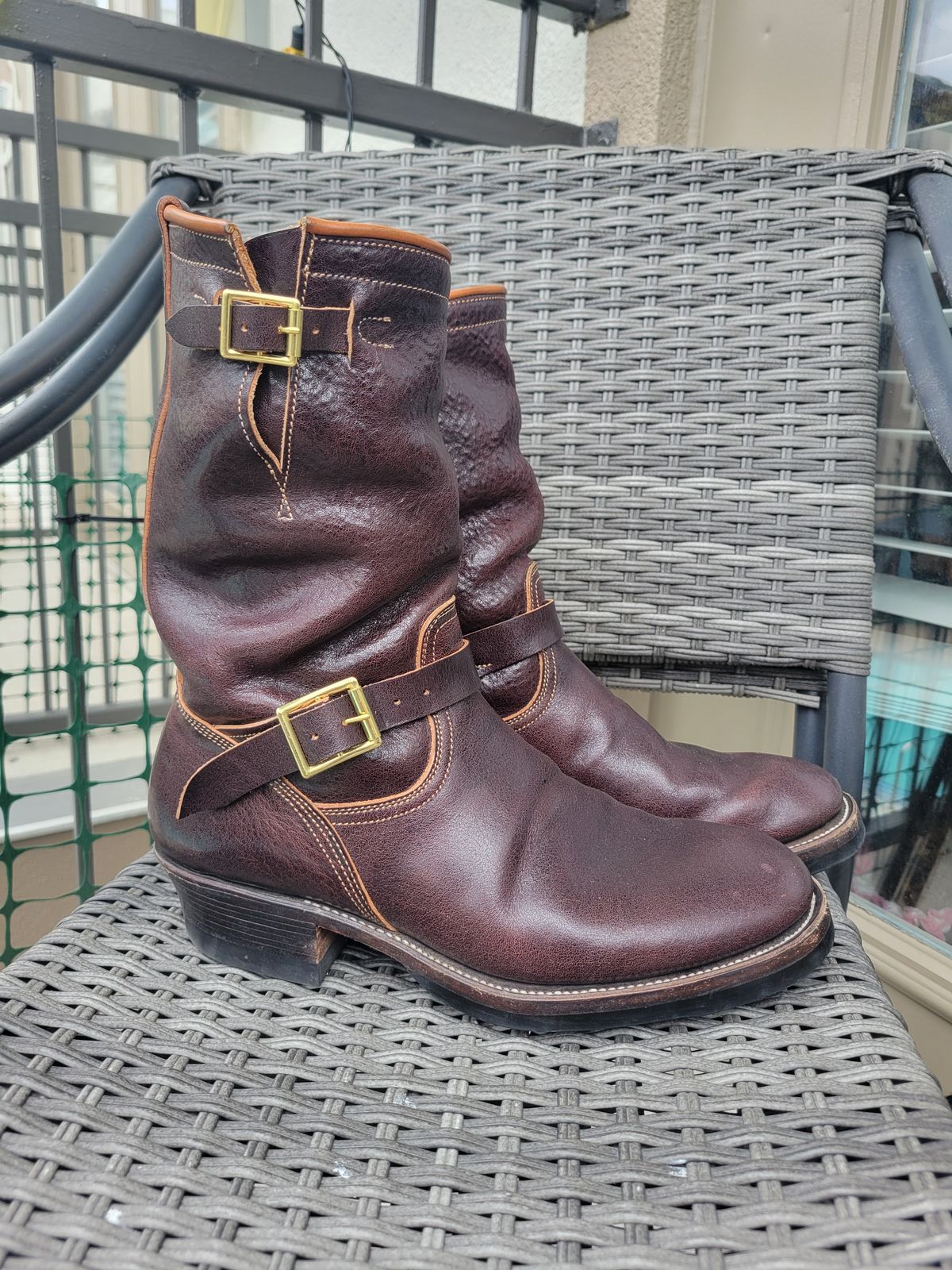 Photo by giraffchen on March 5, 2026 of the Unsung U 22-2 Engineer Boot in Horween Dark Brown Aspen Steerhide.