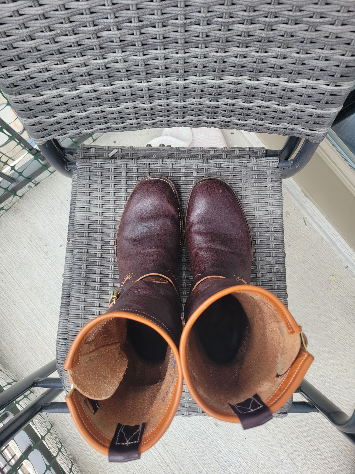Photo by giraffchen on March 5, 2026 of the Unsung U 22-2 Engineer Boot in Horween Dark Brown Aspen Steerhide.