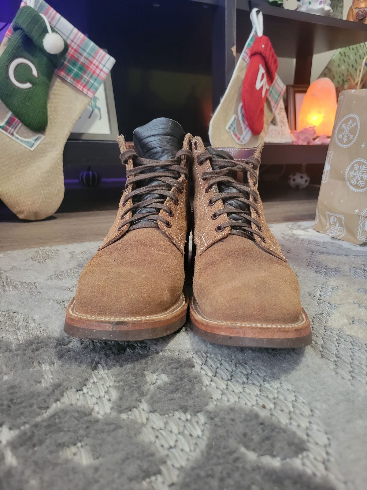 Photo by giraffchen on December 5, 2025 of the Oak Street Bootmakers Storm Boot in Horween Natural Chromexcel Roughout.