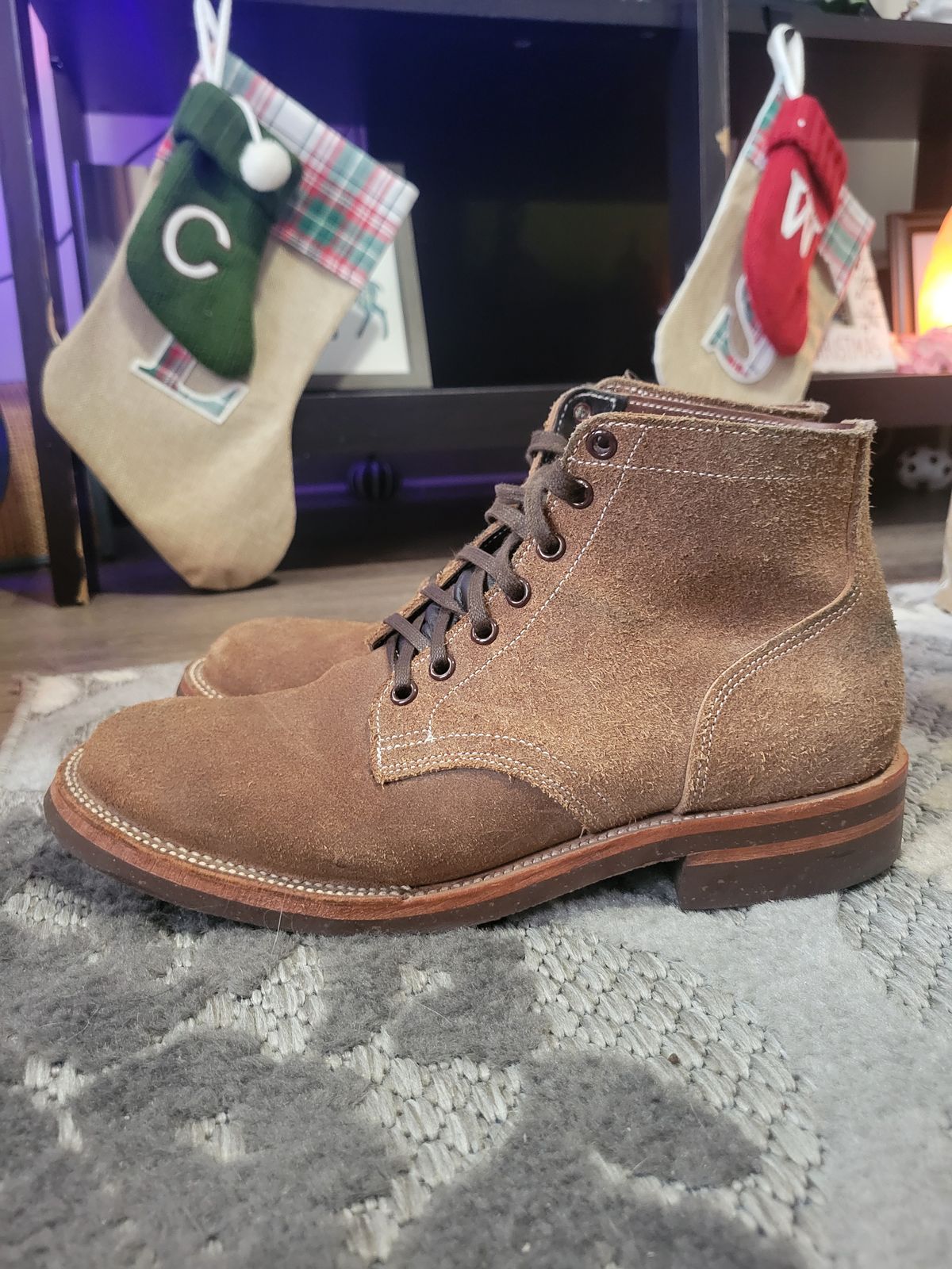 Photo by giraffchen on December 5, 2025 of the Oak Street Bootmakers Storm Boot in Horween Natural Chromexcel Roughout.