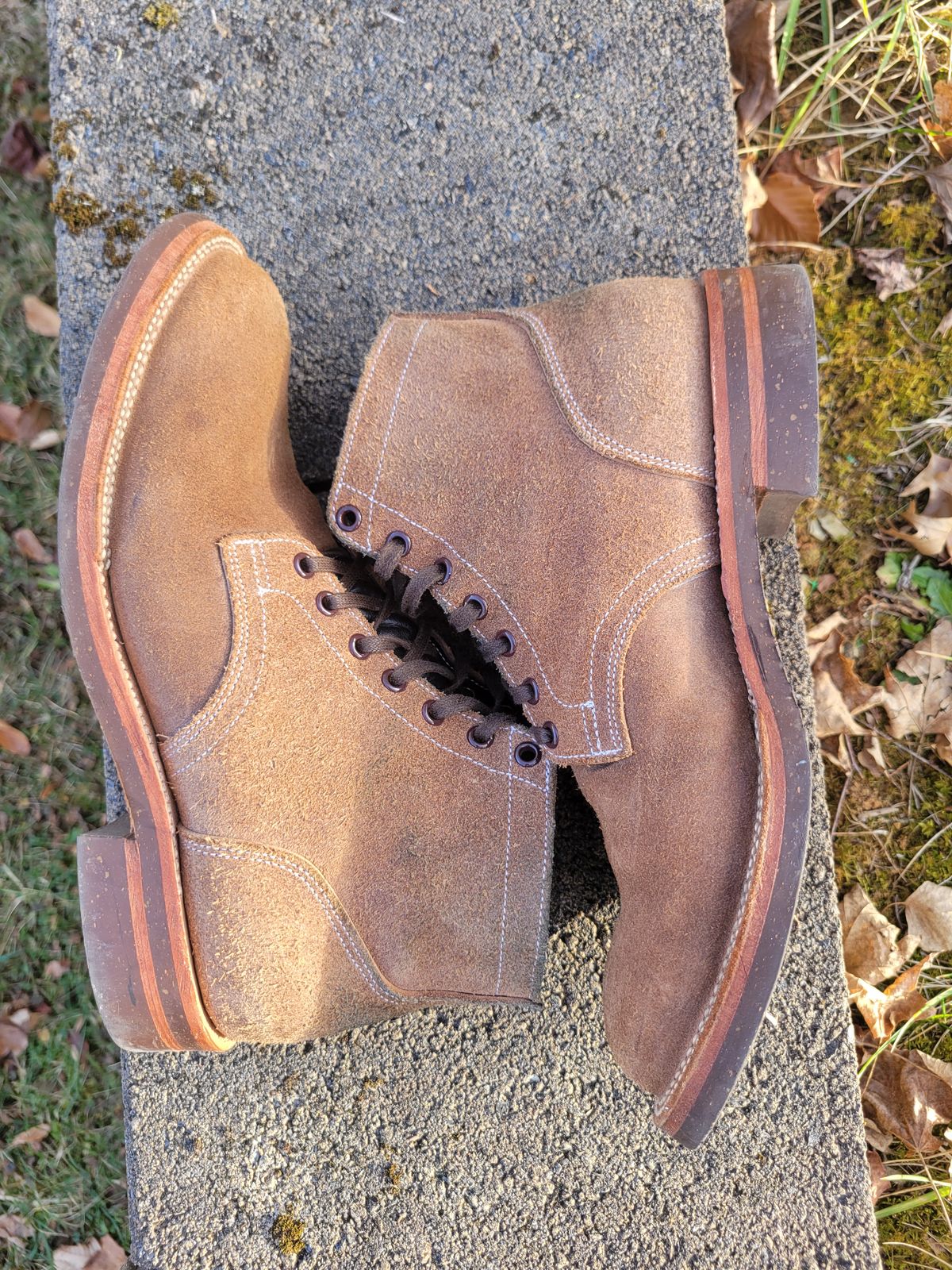 Photo by giraffchen on January 5, 2026 of the Oak Street Bootmakers Storm Boot in Horween Natural Chromexcel Roughout.