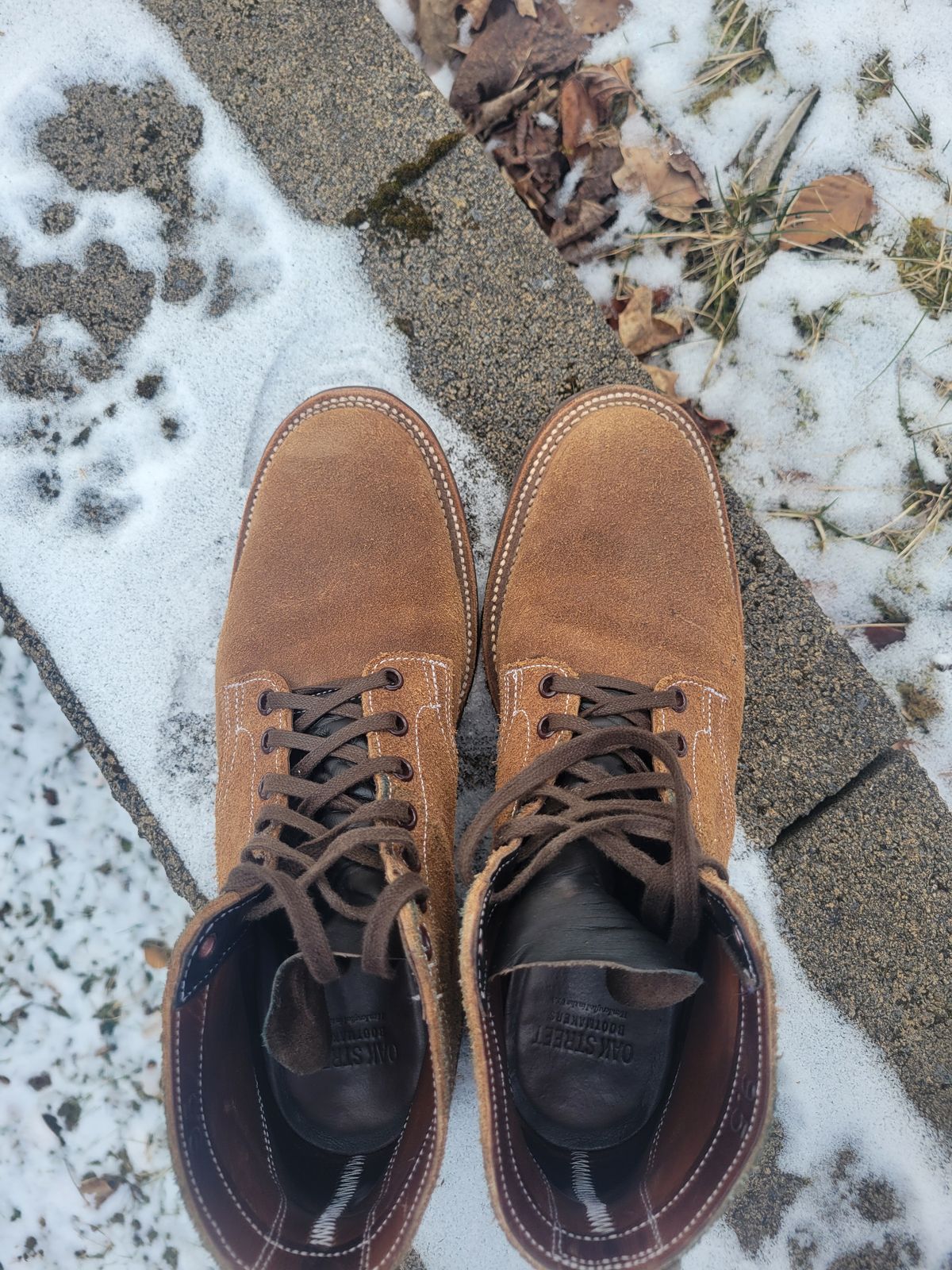 Photo by giraffchen on January 29, 2026 of the Oak Street Bootmakers Storm Boot in Horween Natural Chromexcel Roughout.