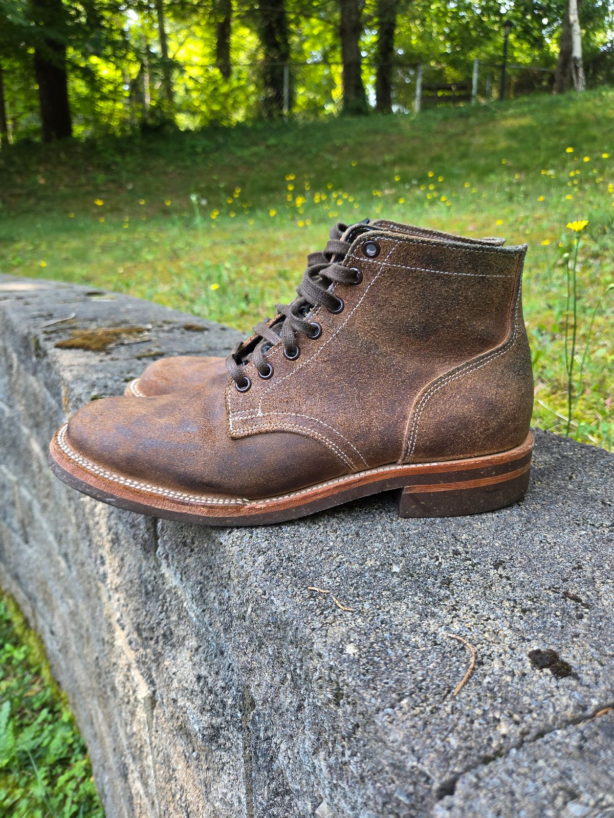 Photo by giraffchen on July 4, 2026 of the Oak Street Bootmakers Storm Boot in Horween Natural Chromexcel Roughout.