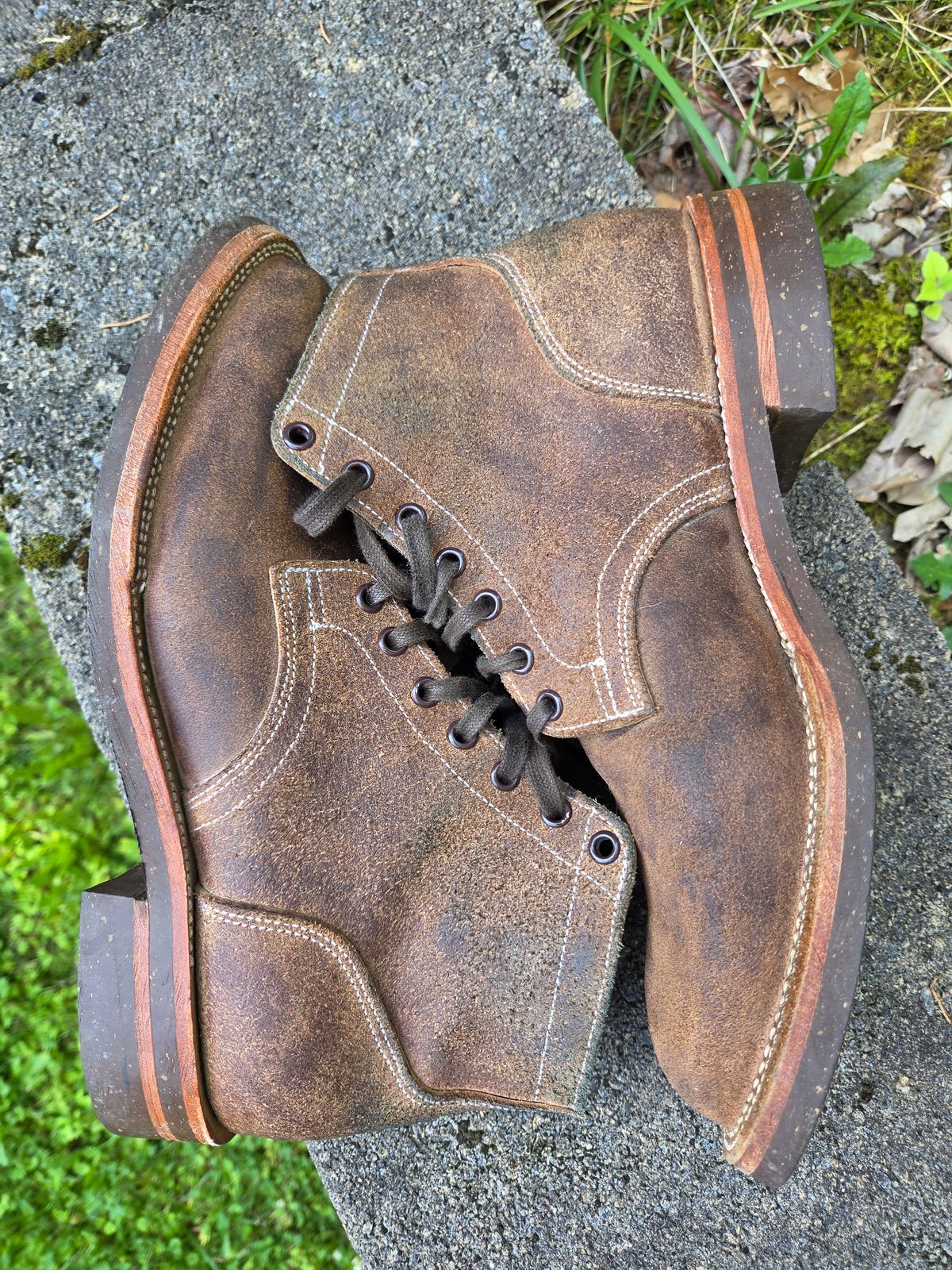 Photo by giraffchen on July 4, 2026 of the Oak Street Bootmakers Storm Boot in Horween Natural Chromexcel Roughout.