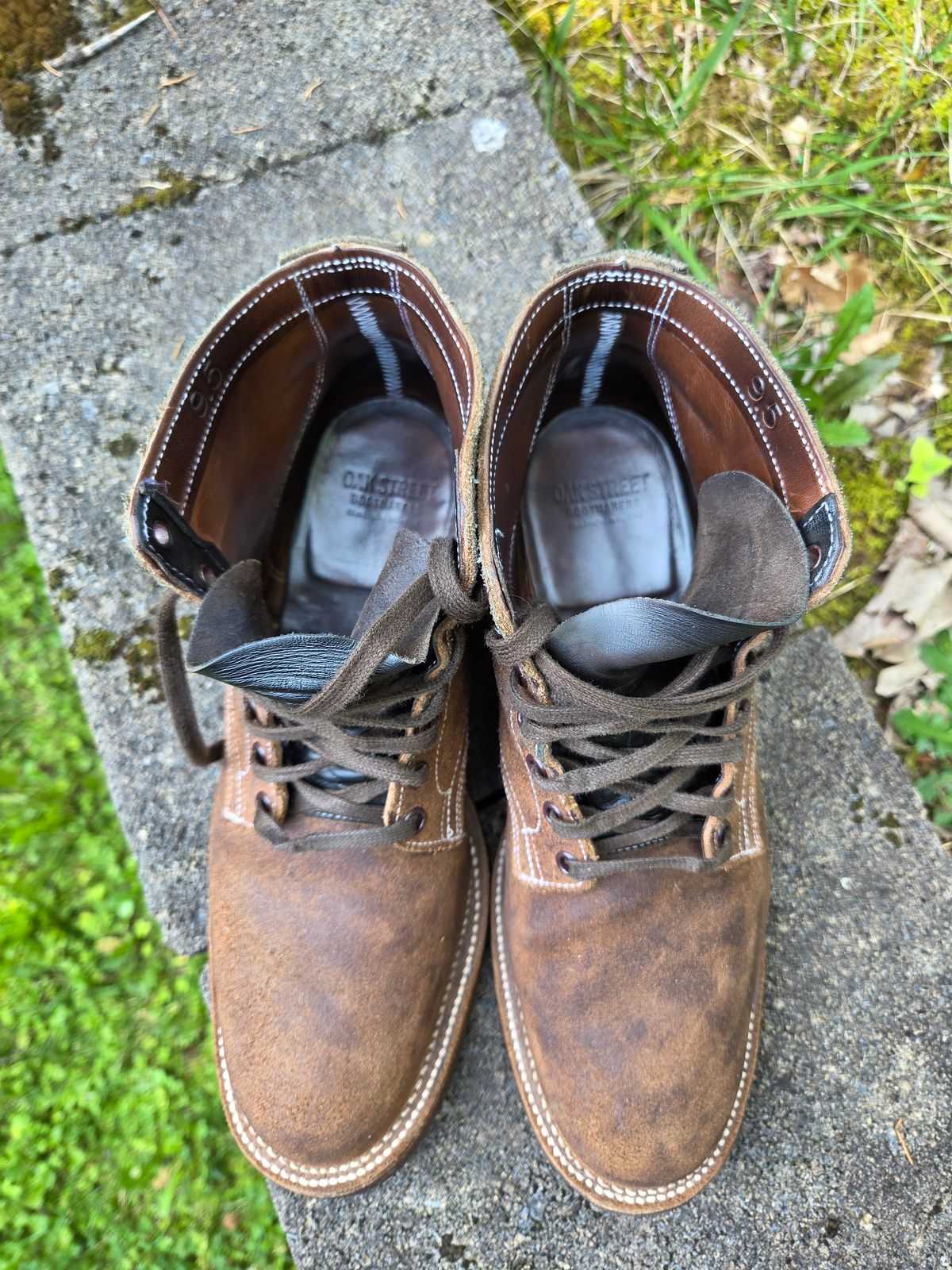 Photo by giraffchen on July 4, 2026 of the Oak Street Bootmakers Storm Boot in Horween Natural Chromexcel Roughout.