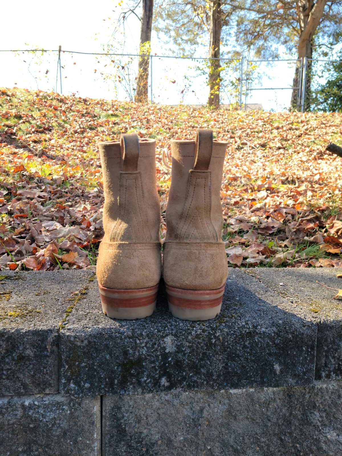 Photo by giraffchen on November 4, 2023 of the Nicks DomePro in Seidel 1964 Tan Roughout.