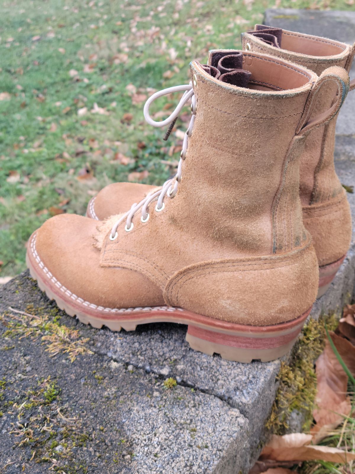 Photo by giraffchen on December 5, 2023 of the Nicks DomePro in Seidel 1964 Tan Roughout.