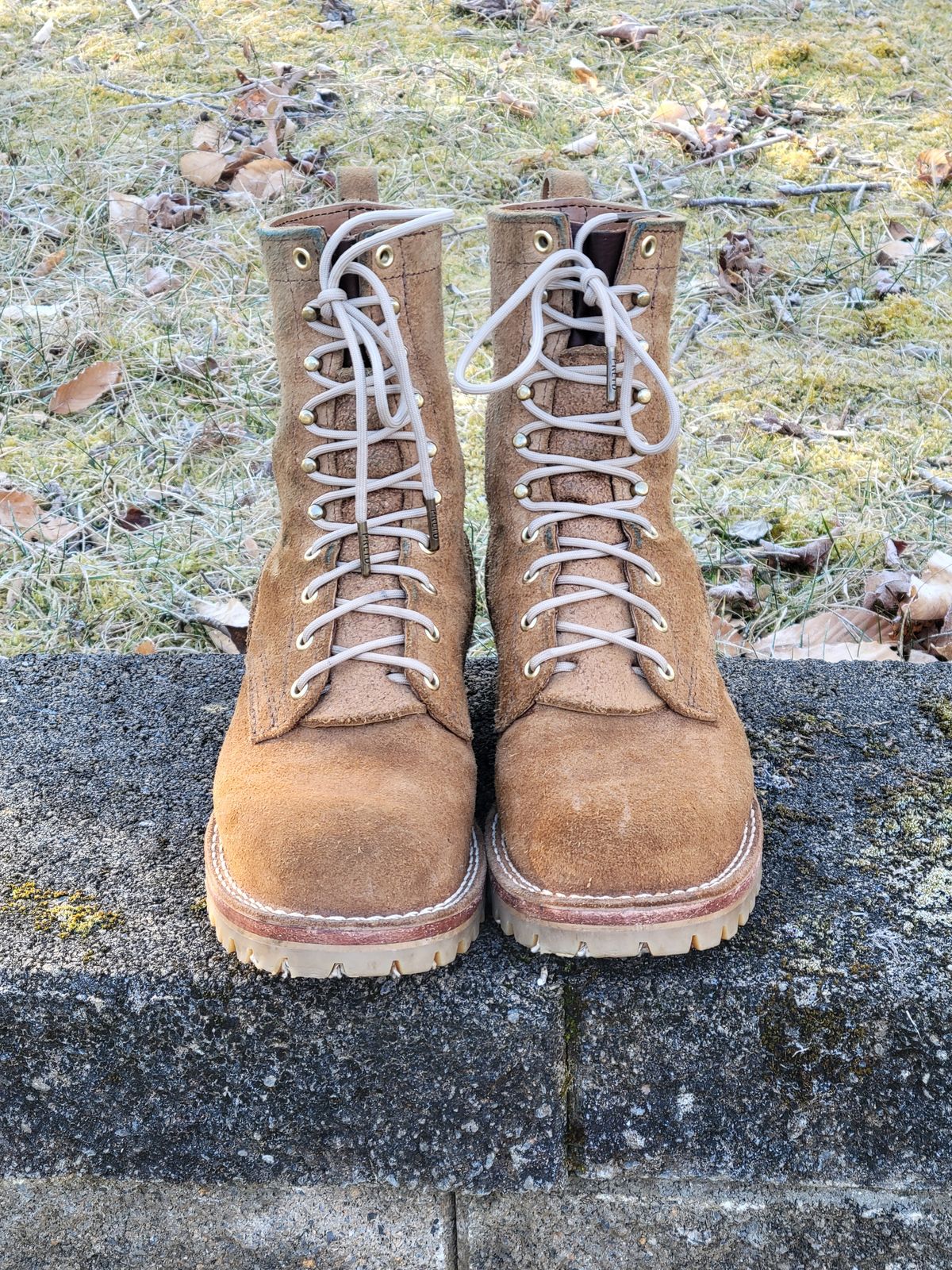 Photo by giraffchen on January 5, 2024 of the Nicks DomePro in Seidel 1964 Tan Roughout.