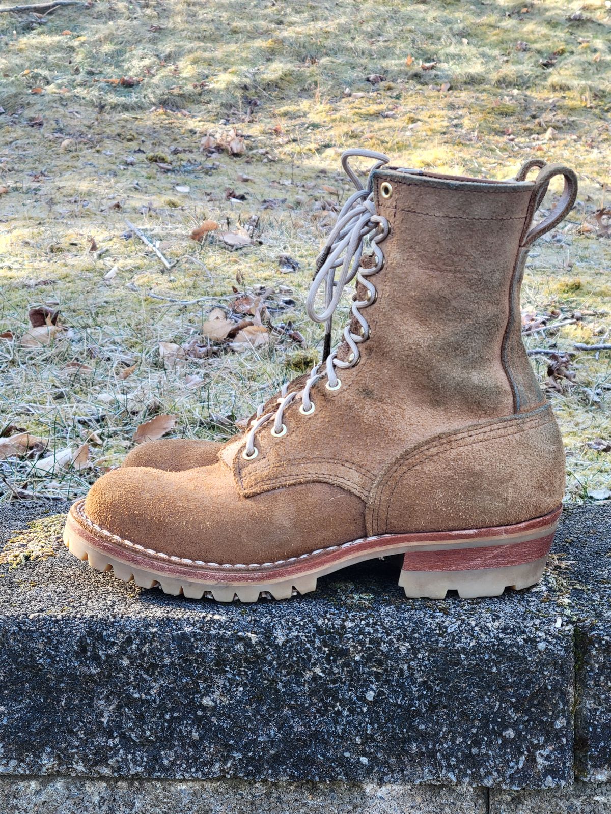Photo by giraffchen on January 5, 2024 of the Nicks DomePro in Seidel 1964 Tan Roughout.