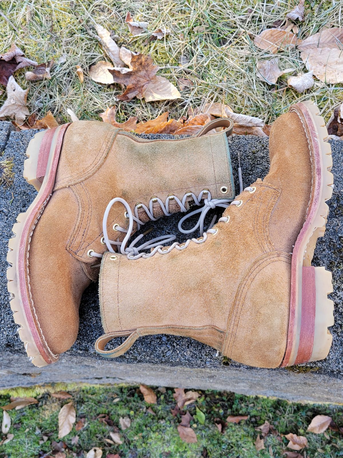 Photo by giraffchen on January 5, 2024 of the Nicks DomePro in Seidel 1964 Tan Roughout.