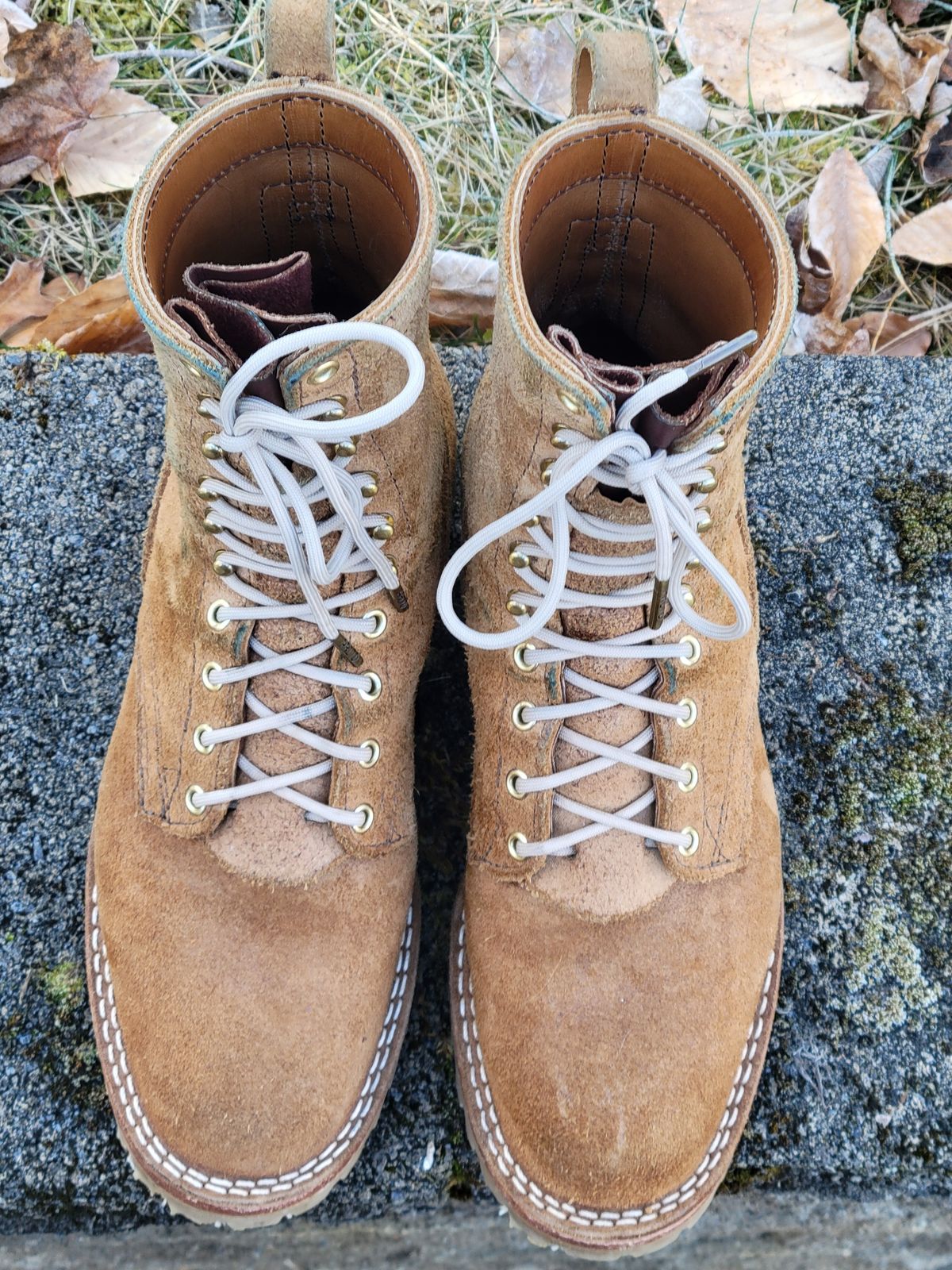 Photo by giraffchen on January 5, 2024 of the Nicks DomePro in Seidel 1964 Tan Roughout.