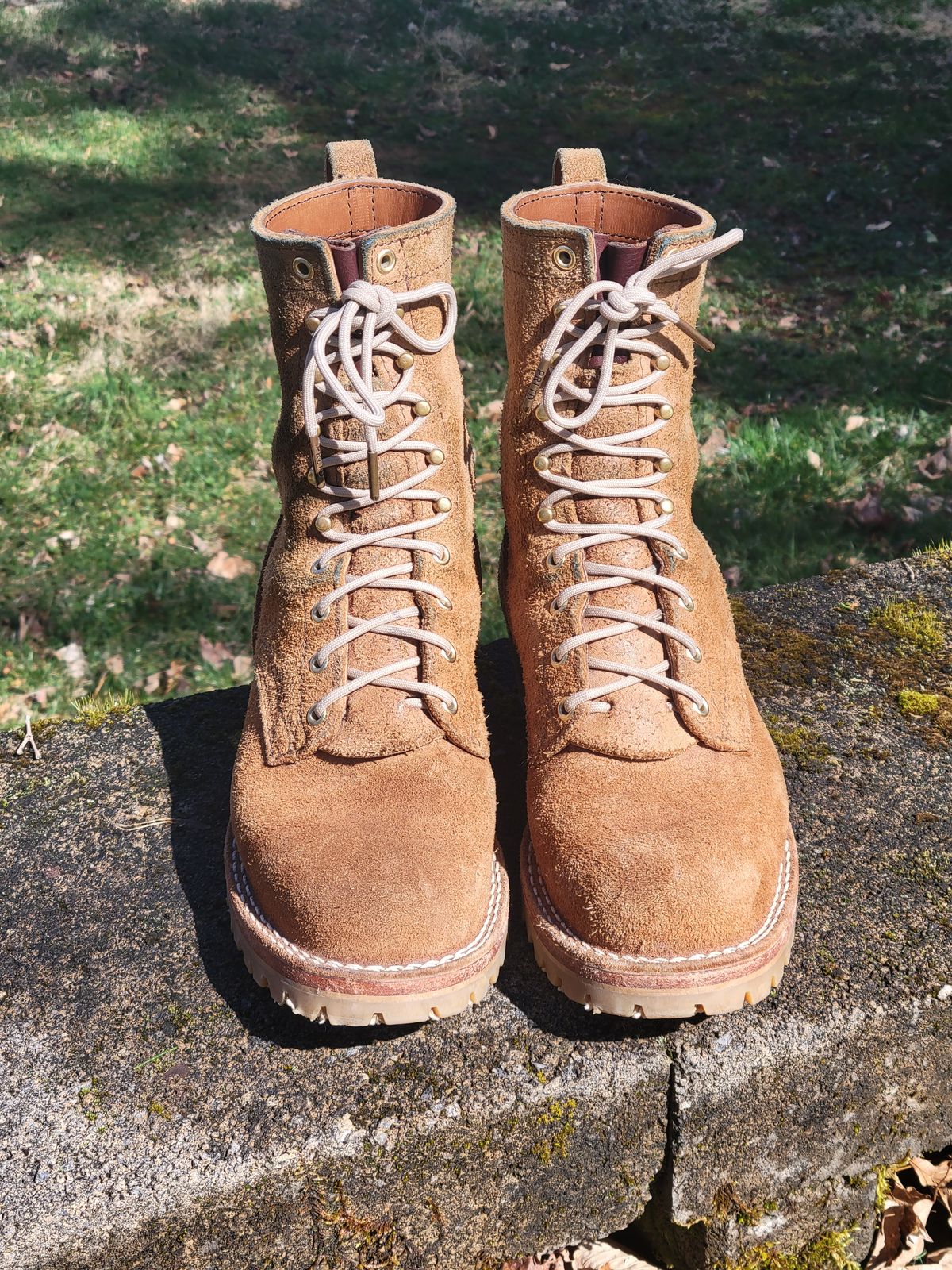 Photo by giraffchen on March 3, 2024 of the Nicks DomePro in Seidel 1964 Tan Roughout.