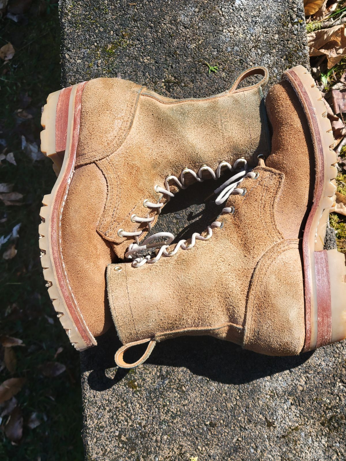 Photo by giraffchen on March 3, 2024 of the Nicks DomePro in Seidel 1964 Tan Roughout.