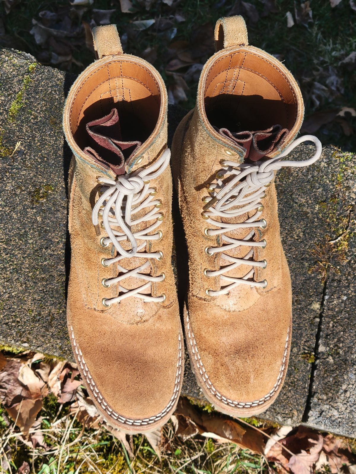 Photo by giraffchen on March 3, 2024 of the Nicks DomePro in Seidel 1964 Tan Roughout.