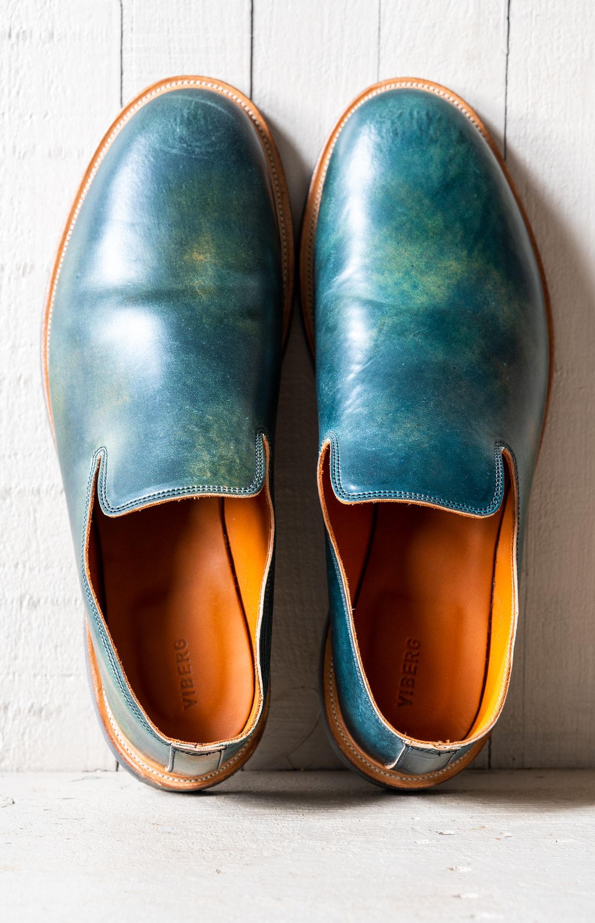Photo by amvoith on October 1, 2022 of the Viberg Slipper in Horween Black Scuffed Shell Cordovan.