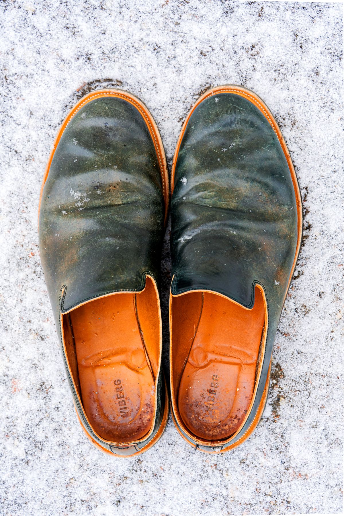Photo by amvoith on December 4, 2022 of the Viberg Slipper in Horween Black Scuffed Shell Cordovan.