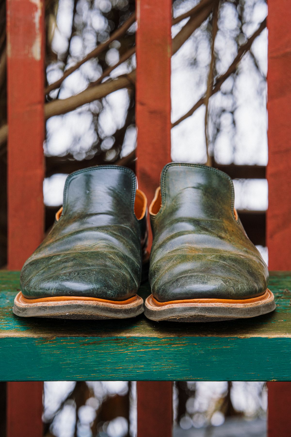 Photo by amvoith on January 1, 2023 of the Viberg Slipper in Horween Black Scuffed Shell Cordovan.