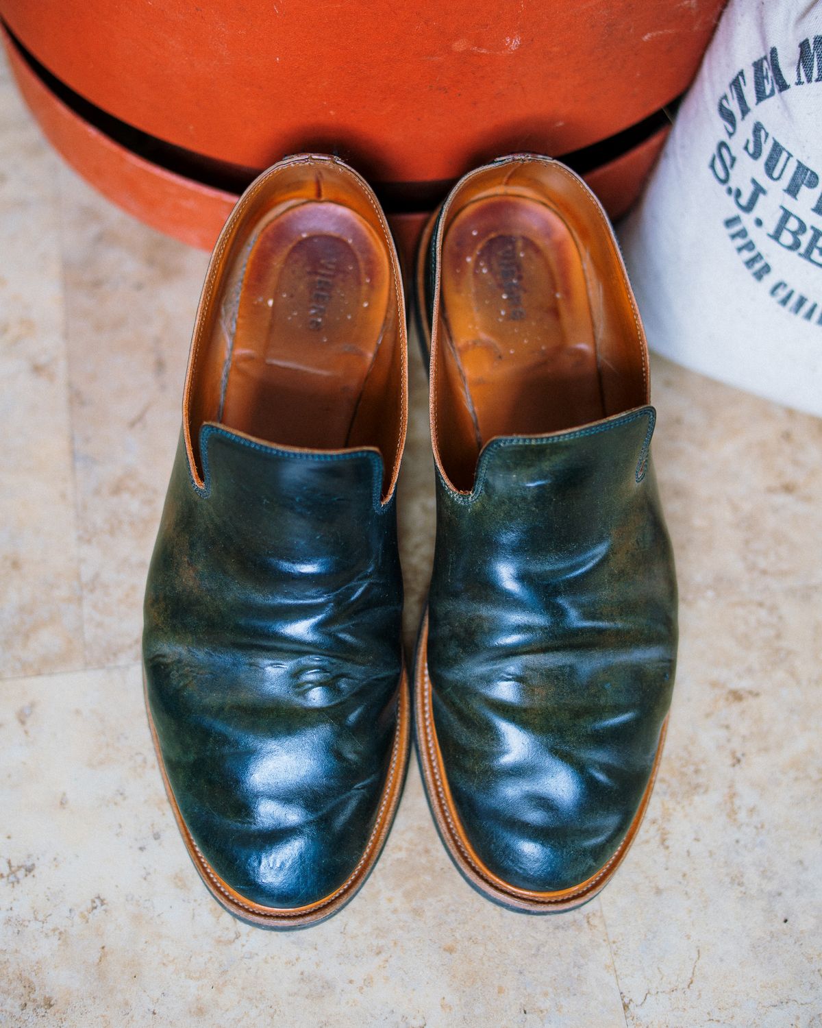 Photo by amvoith on February 4, 2023 of the Viberg Slipper in Horween Black Scuffed Shell Cordovan.
