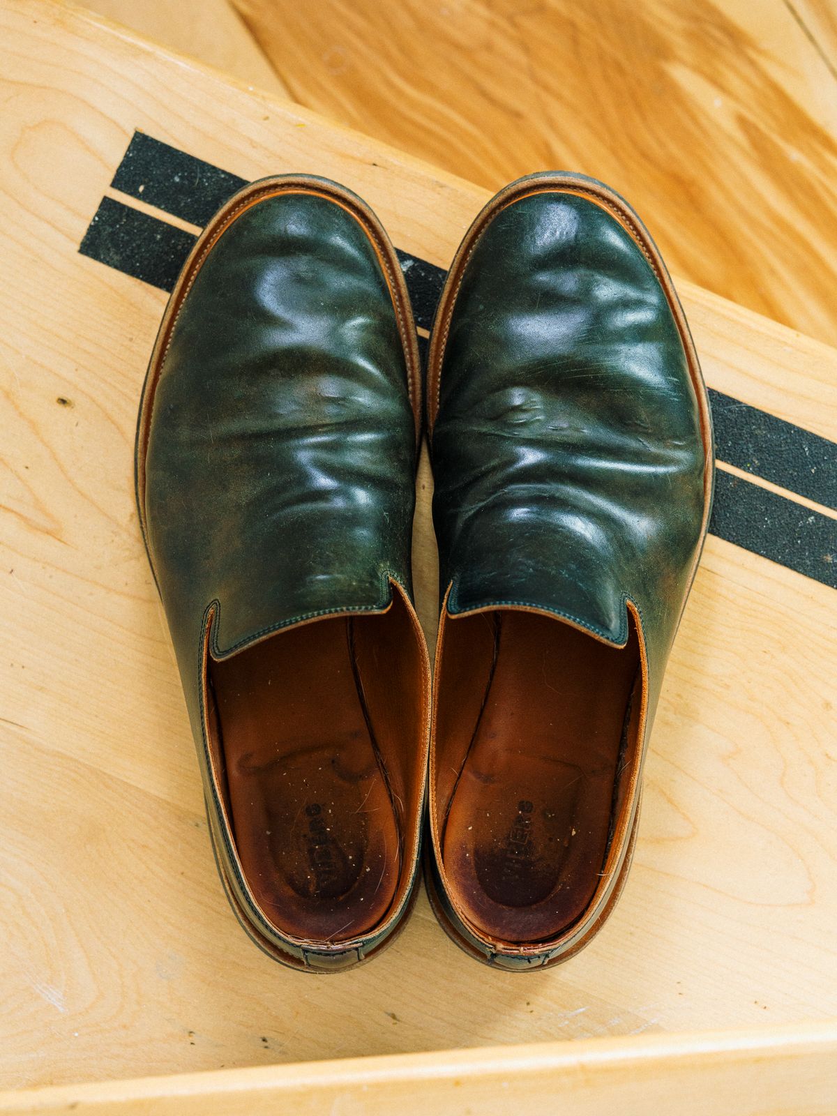 Photo by amvoith on March 4, 2023 of the Viberg Slipper in Horween Black Scuffed Shell Cordovan.