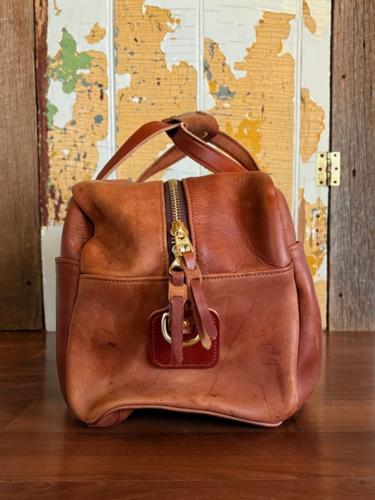 Photo by amvoith on October 2, 2025 of the Homestead Brand Standard Duffle No. 2004 in USA Tanned Full Grain 6-8oz Leather.