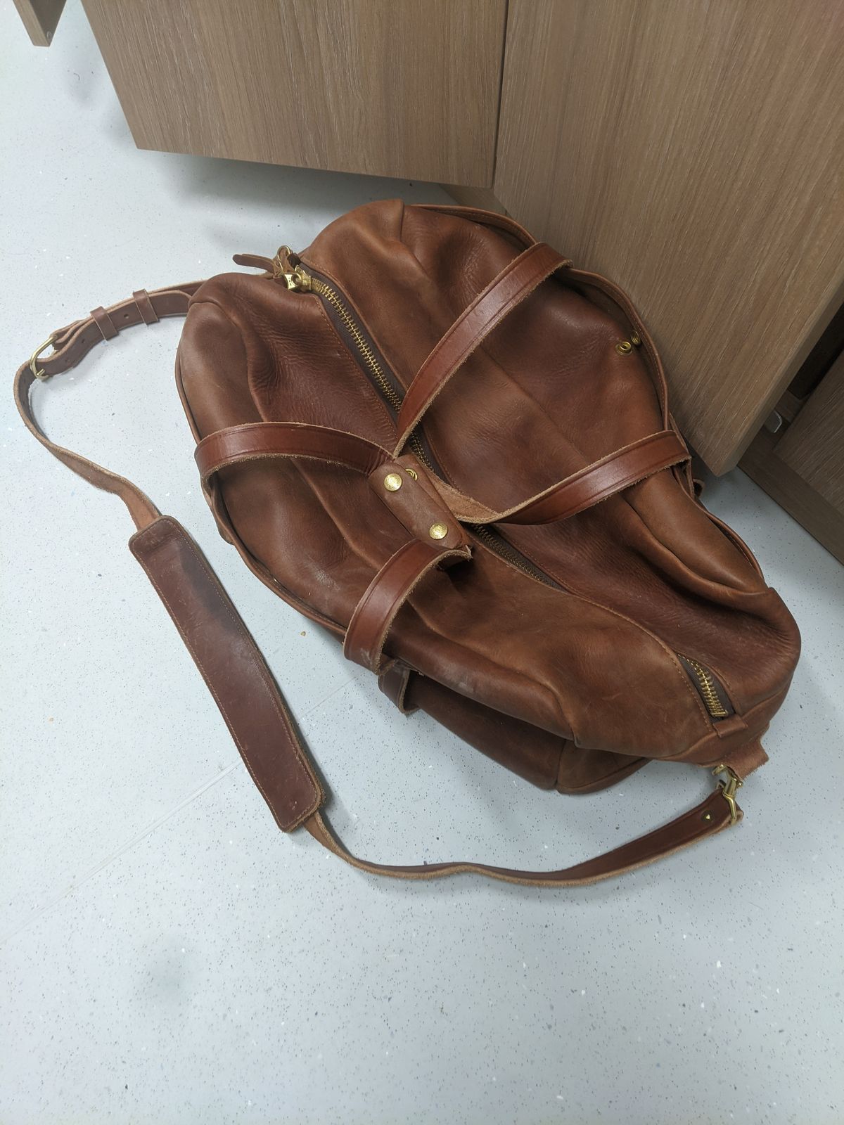 Photo by amvoith on December 1, 2025 of the Homestead Brand Standard Duffle No. 2004 in USA Tanned Full Grain 6-8oz Leather.