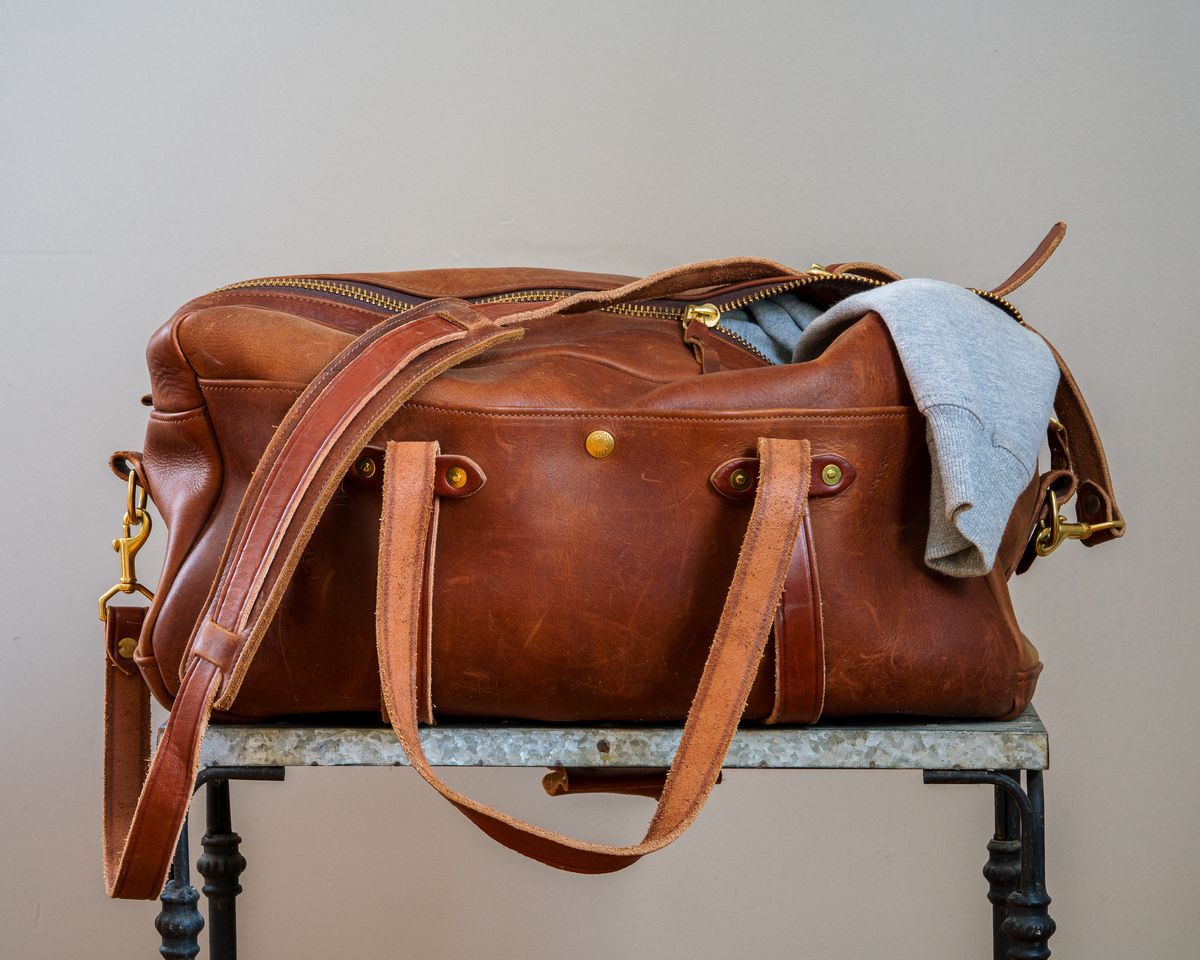 Photo by amvoith on January 3, 2026 of the Homestead Brand Standard Duffle No. 2004 in USA Tanned Full Grain 6-8oz Leather.