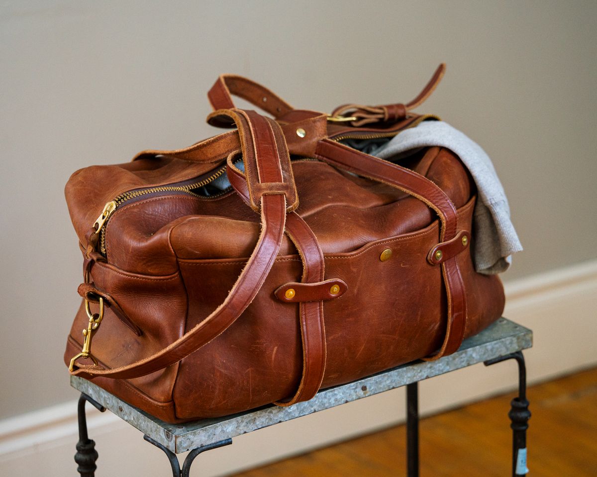 Photo by amvoith on January 3, 2026 of the Homestead Brand Standard Duffle No. 2004 in USA Tanned Full Grain 6-8oz Leather.