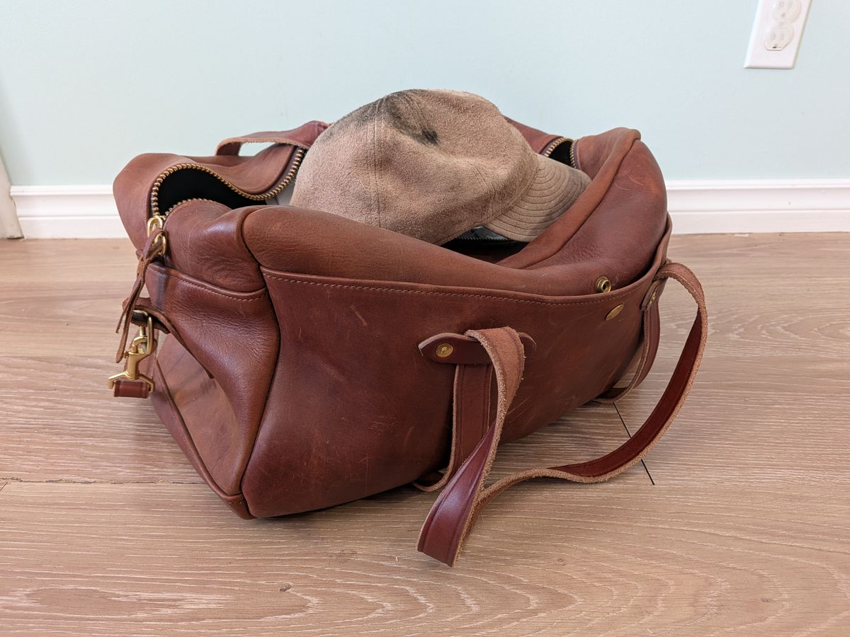 Photo by amvoith on February 1, 2026 of the Homestead Brand Standard Duffle No. 2004 in USA Tanned Full Grain 6-8oz Leather.