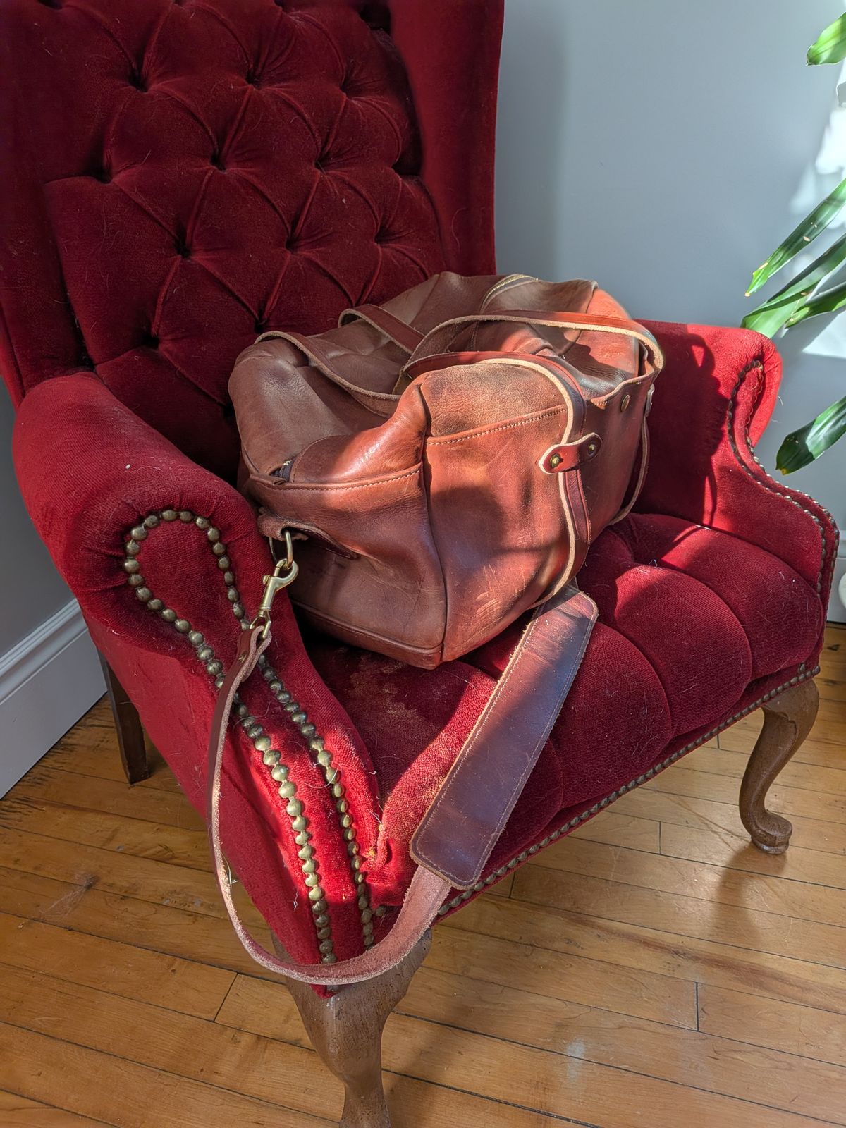 Photo by amvoith on March 1, 2026 of the Homestead Brand Standard Duffle No. 2004 in USA Tanned Full Grain 6-8oz Leather.