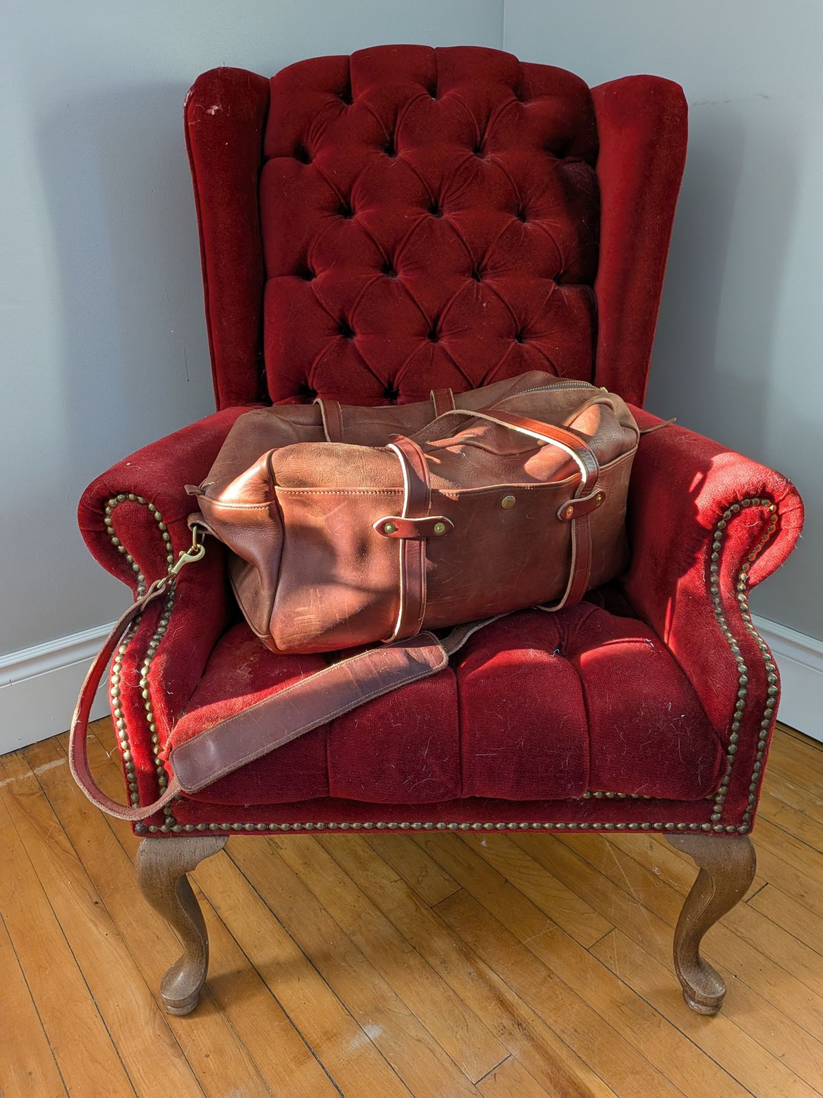 Photo by amvoith on March 1, 2026 of the Homestead Brand Standard Duffle No. 2004 in USA Tanned Full Grain 6-8oz Leather.
