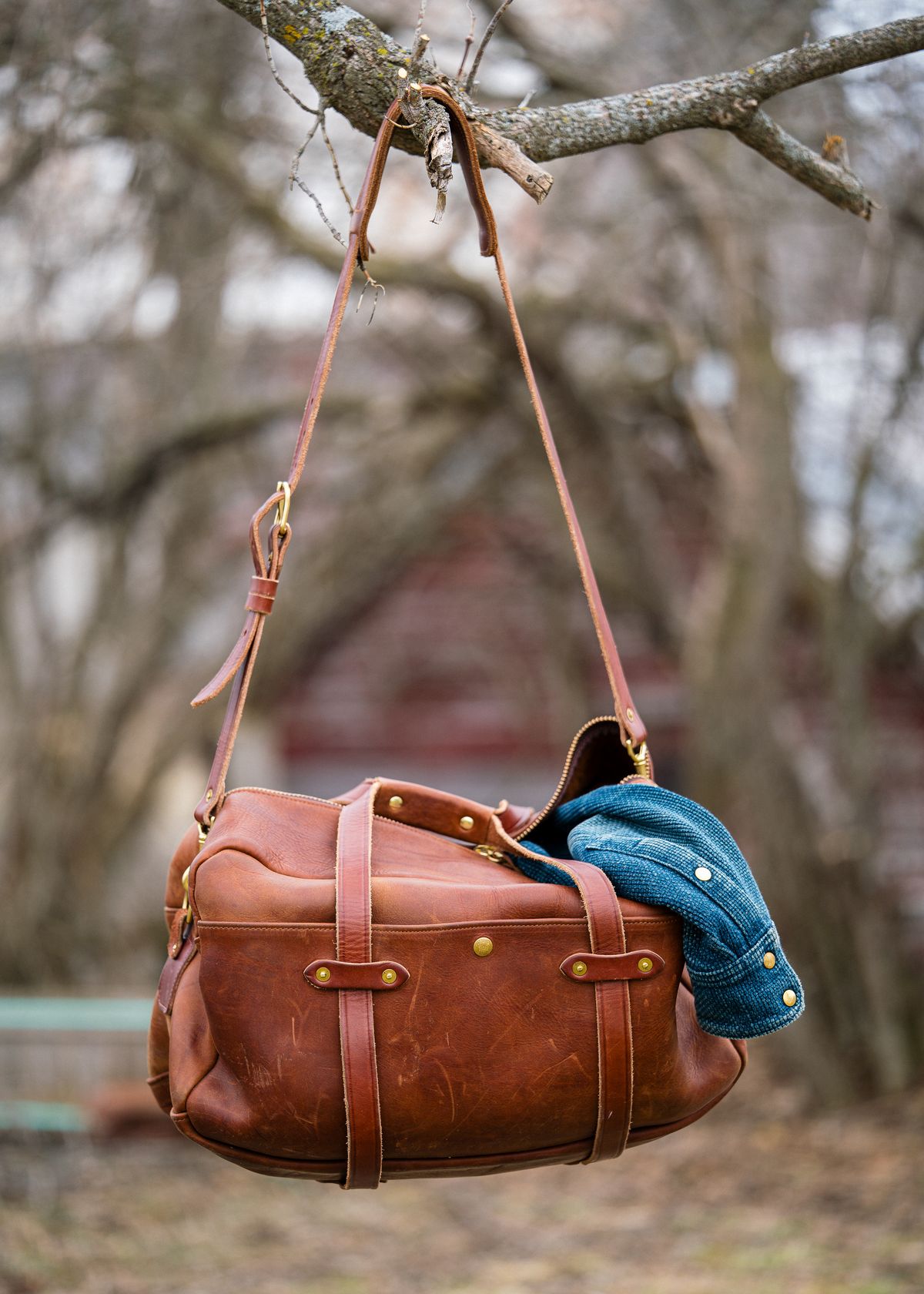 Photo by amvoith on April 2, 2026 of the Homestead Brand Standard Duffle No. 2004 in USA Tanned Full Grain 6-8oz Leather.