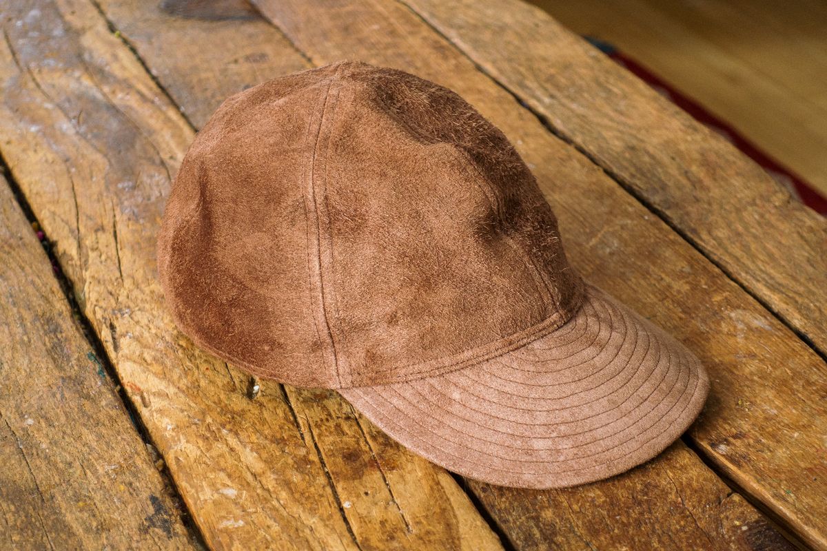 Photo by amvoith on February 8, 2025 of the Papa Nui A-26 in Shinki Mid Brown Horsehide Roughout.