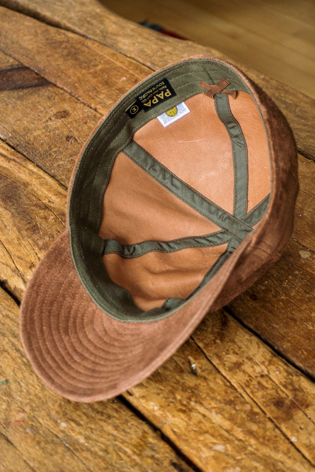Photo by amvoith on February 8, 2025 of the Papa Nui A-26 in Shinki Mid Brown Horsehide Roughout.