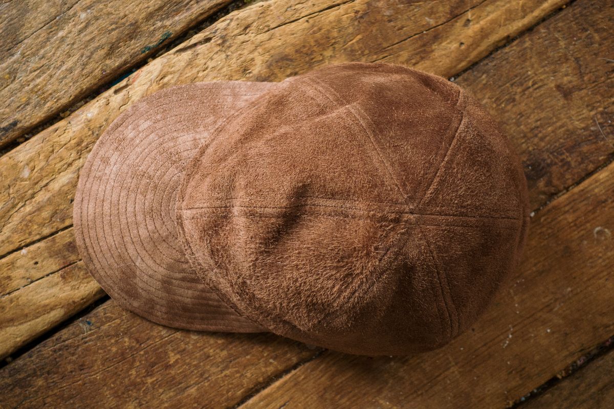 Photo by amvoith on February 8, 2025 of the Papa Nui A-26 in Shinki Mid Brown Horsehide Roughout.