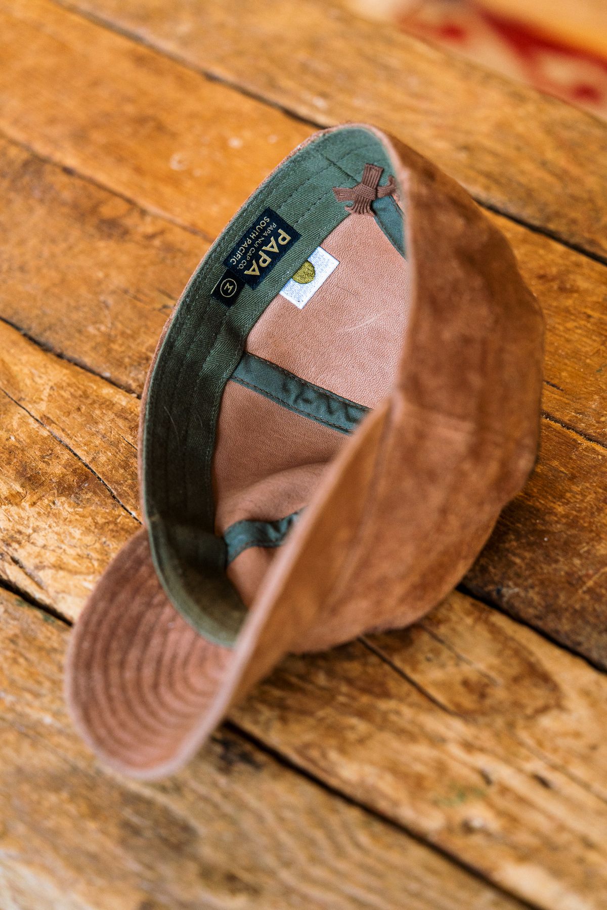 Photo by amvoith on April 6, 2025 of the Papa Nui A-26 in Shinki Mid Brown Horsehide Roughout.