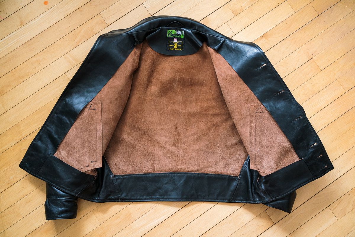 Photo by amvoith on February 1, 2024 of the Himel Bros. Excelsior in Shinki Black Pigment Horsehide.