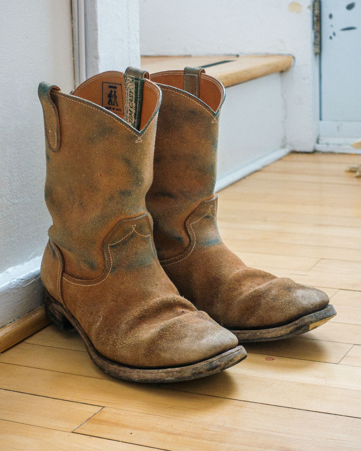 Photo by amvoith on March 1, 2025 of the Unsung Jim Casy in Wickett & Craig Natural Latigo Roughout.