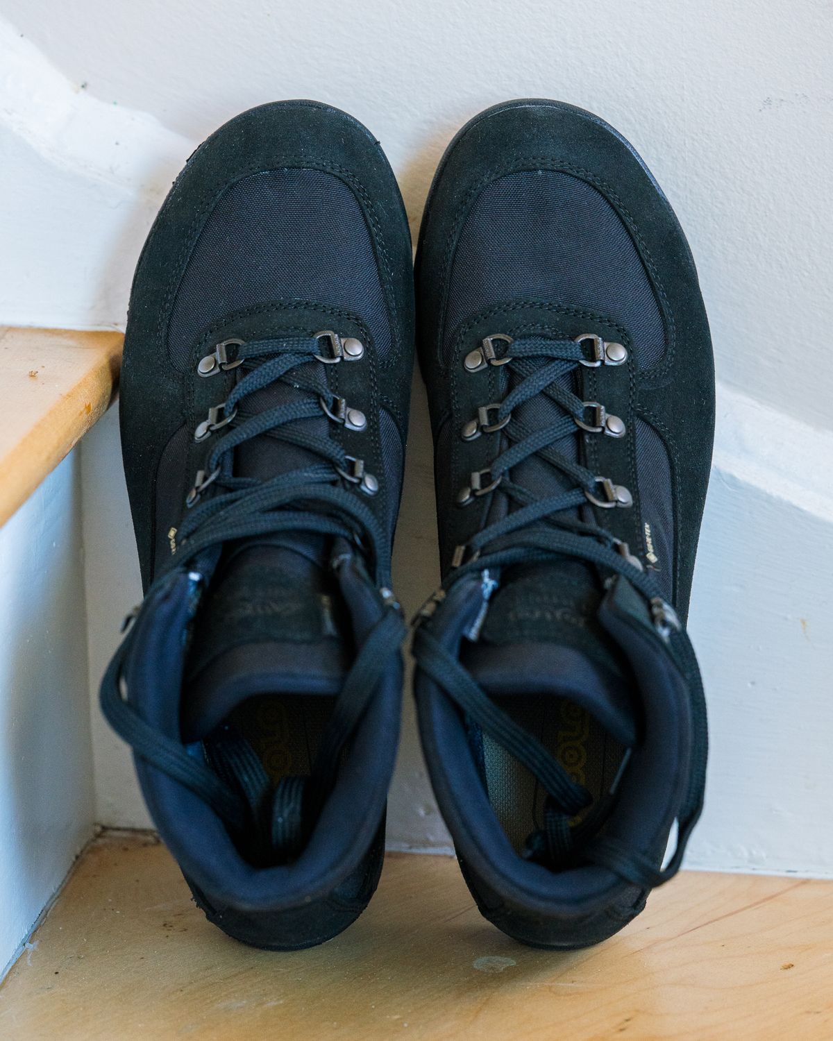 Photo by amvoith on April 17, 2025 of the Asolo Supertrek in Water Resistant Suede & Gor-Tex.