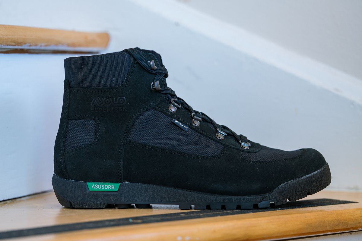 Photo by amvoith on April 17, 2025 of the Asolo Supertrek in Water Resistant Suede & Gor-Tex.
