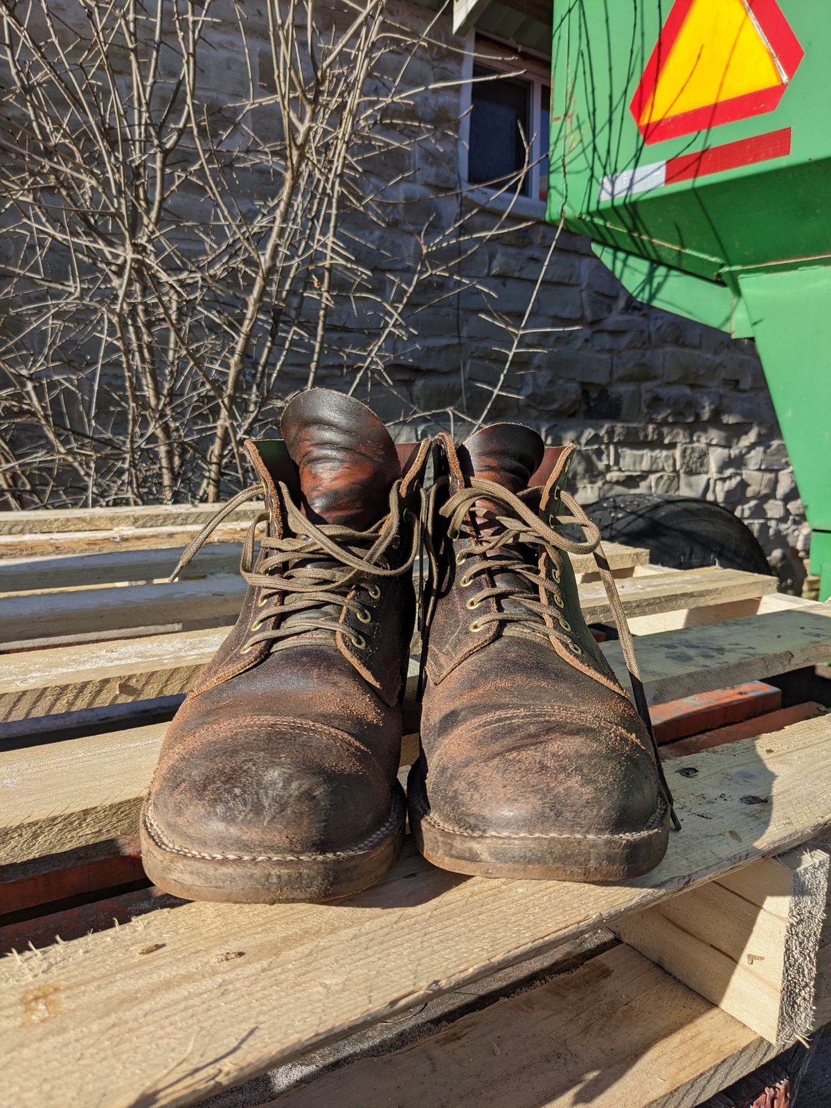 Photo by amvoith on January 1, 2024 of the Viberg Service Boot in Horween Brown Waxed Flesh.