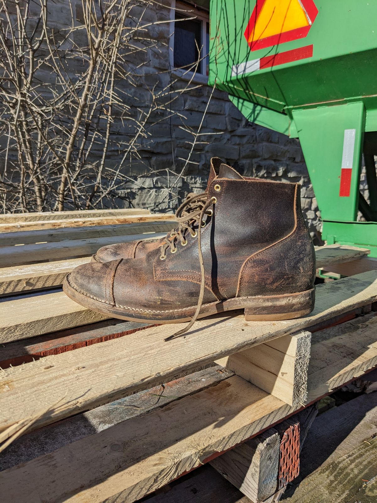 Photo by amvoith on January 1, 2024 of the Viberg Service Boot in Horween Brown Waxed Flesh.