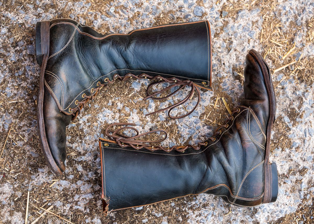 Photo by amvoith on April 4, 2026 of the Clinch Hi-Liner in Wickett & Craig Black-Overdyed Latigo.