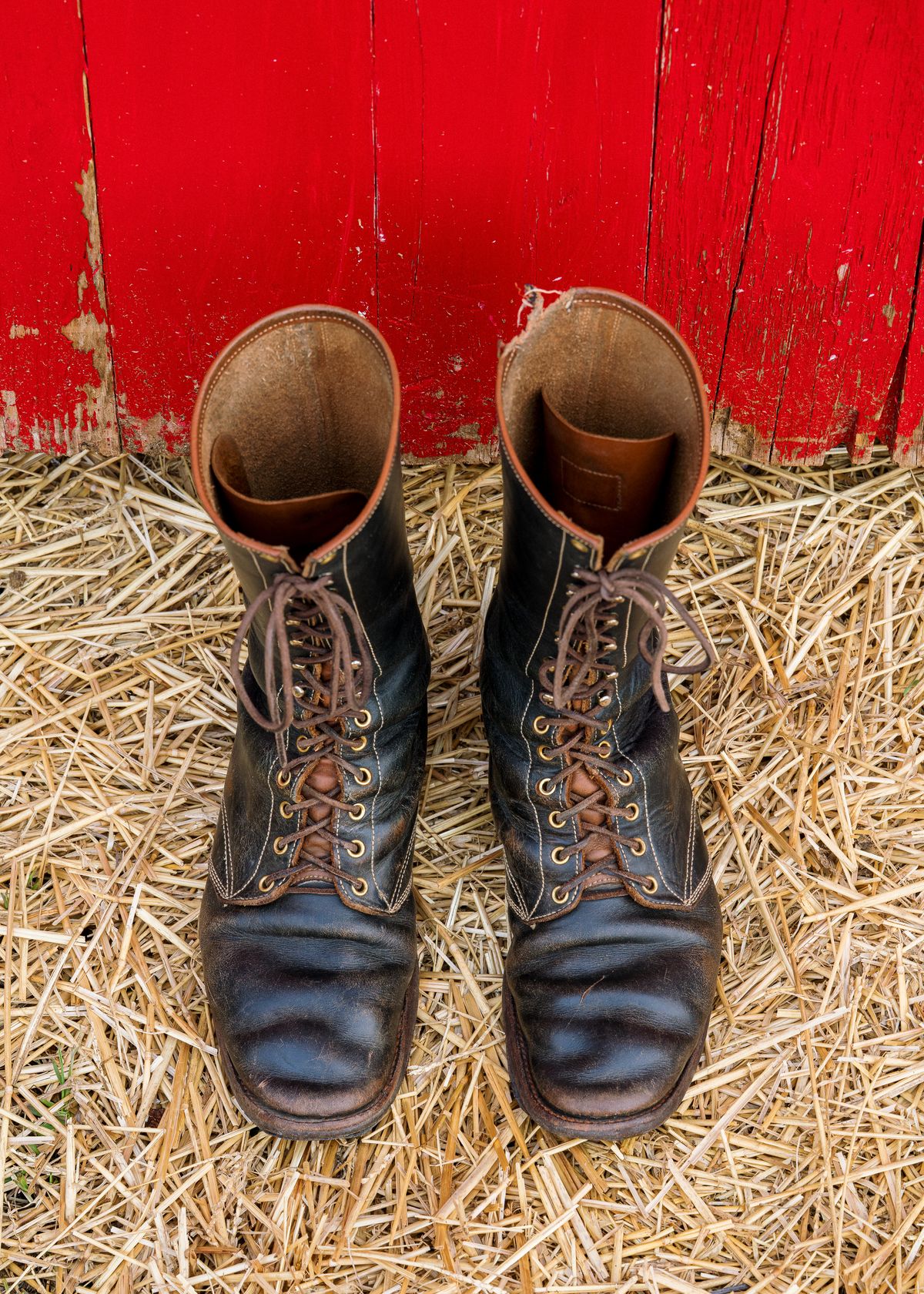 Photo by amvoith on April 4, 2026 of the Clinch Hi-Liner in Wickett & Craig Black-Overdyed Latigo.