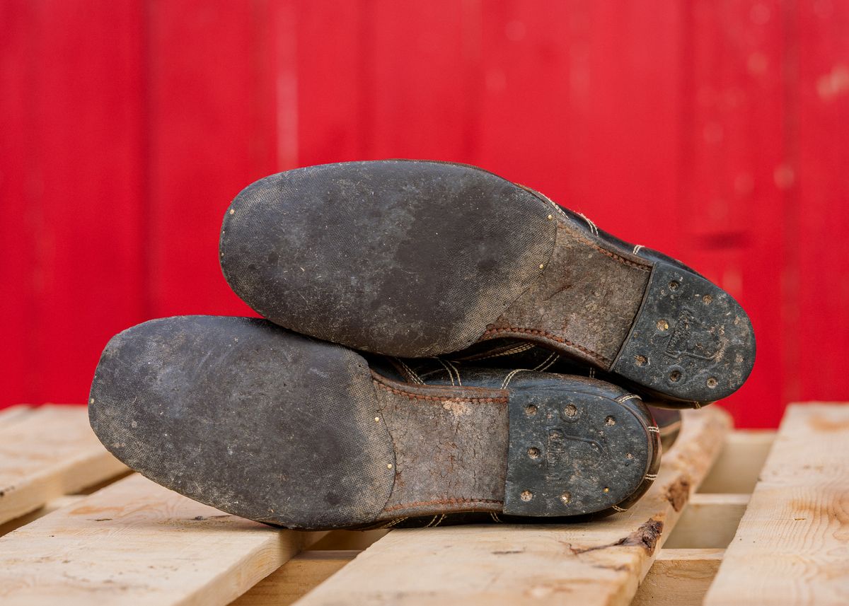 Photo by amvoith on April 4, 2026 of the Clinch Hi-Liner in Wickett & Craig Black-Overdyed Latigo.