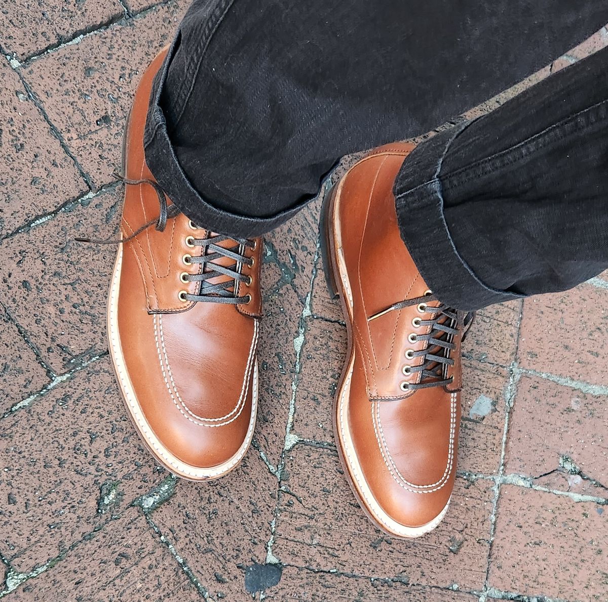 Photo by Blmader on December 22, 2022 of the Alden Indy Boot in Brown Atlantic Club Calf.
