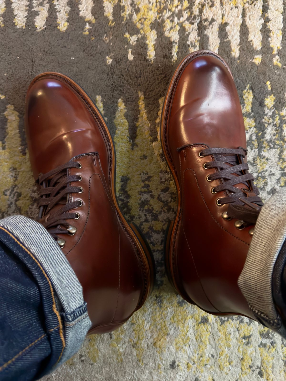 Photo by ACepero on December 7, 2024 of the Allen Edmonds Higgins Mill in Horween Marbled Chili Shell Cordovan.