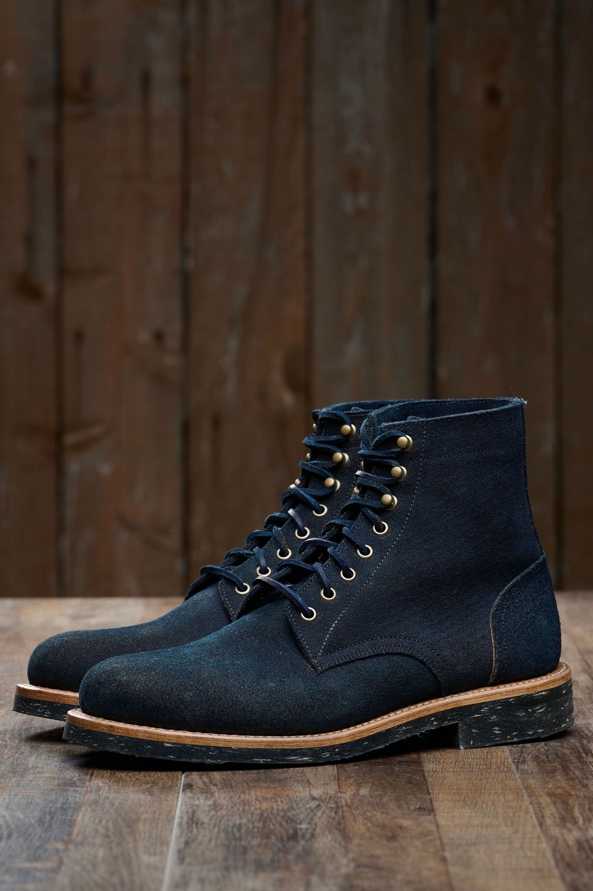 Photo by Brian_Lee on October 1, 2023 of the Oak Street Bootmakers Trench Boot in Horween Natural Indigo Chromexcel Roughout.
